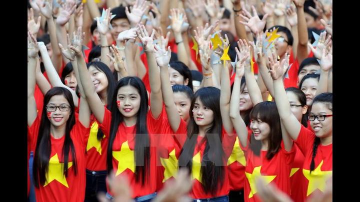 Khám phá Thế giới, Kiếm Tiền từ Vlog: Hotspot Matrix - Người Bạn Đồng Hành