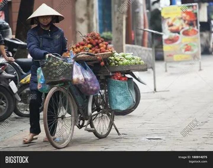 Áo sơ mi cổ bèo: Áo sơ mi cổ bèo là một trong những lỗi thời trong thời trang mà